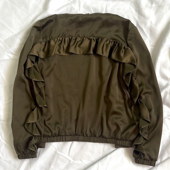 ZARA SATIN RUFFLE DETAIL BOMBER - Picture 2 of 2
